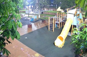 Parque infantil na Rua Boyko. Webcams de Georgievsk online
